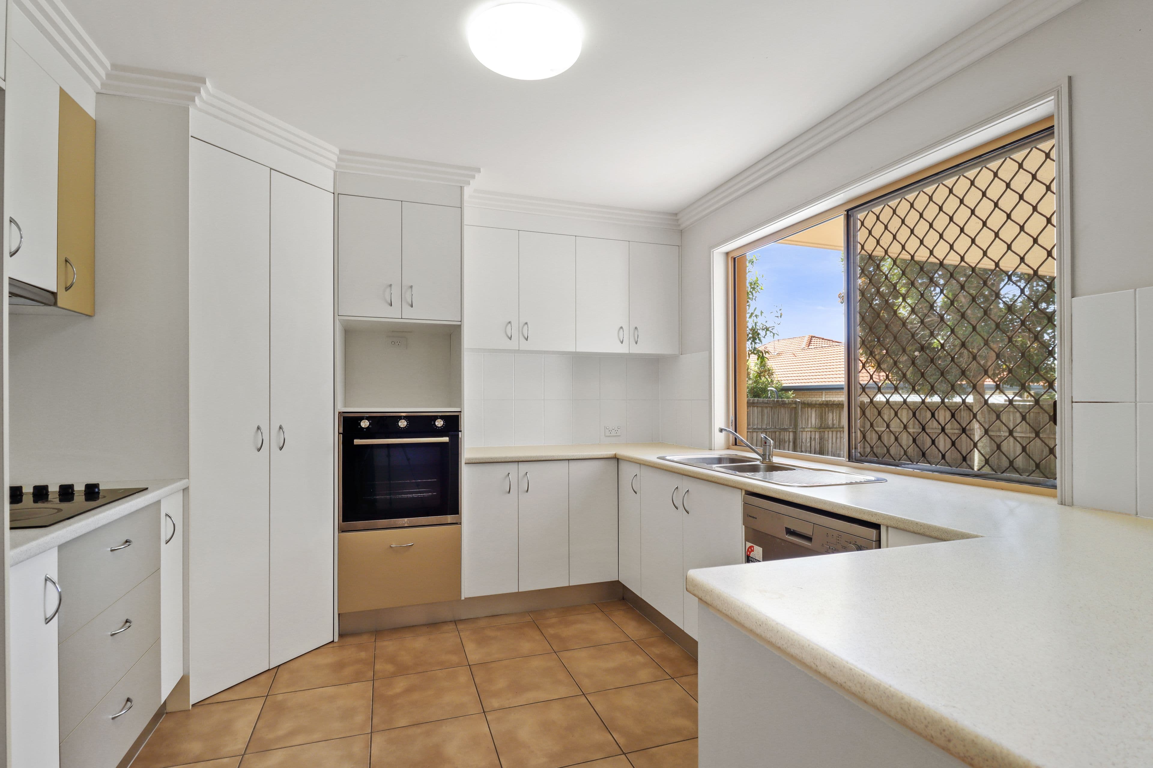 12 Rochester Court, Urraween QLD 4655, Urraween - Thumbnail 3