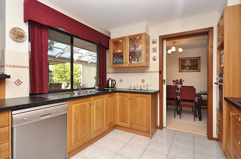 4 Slade Crescent, HALLETT COVE SA 5158, Hallett Cove - Thumbnail 8