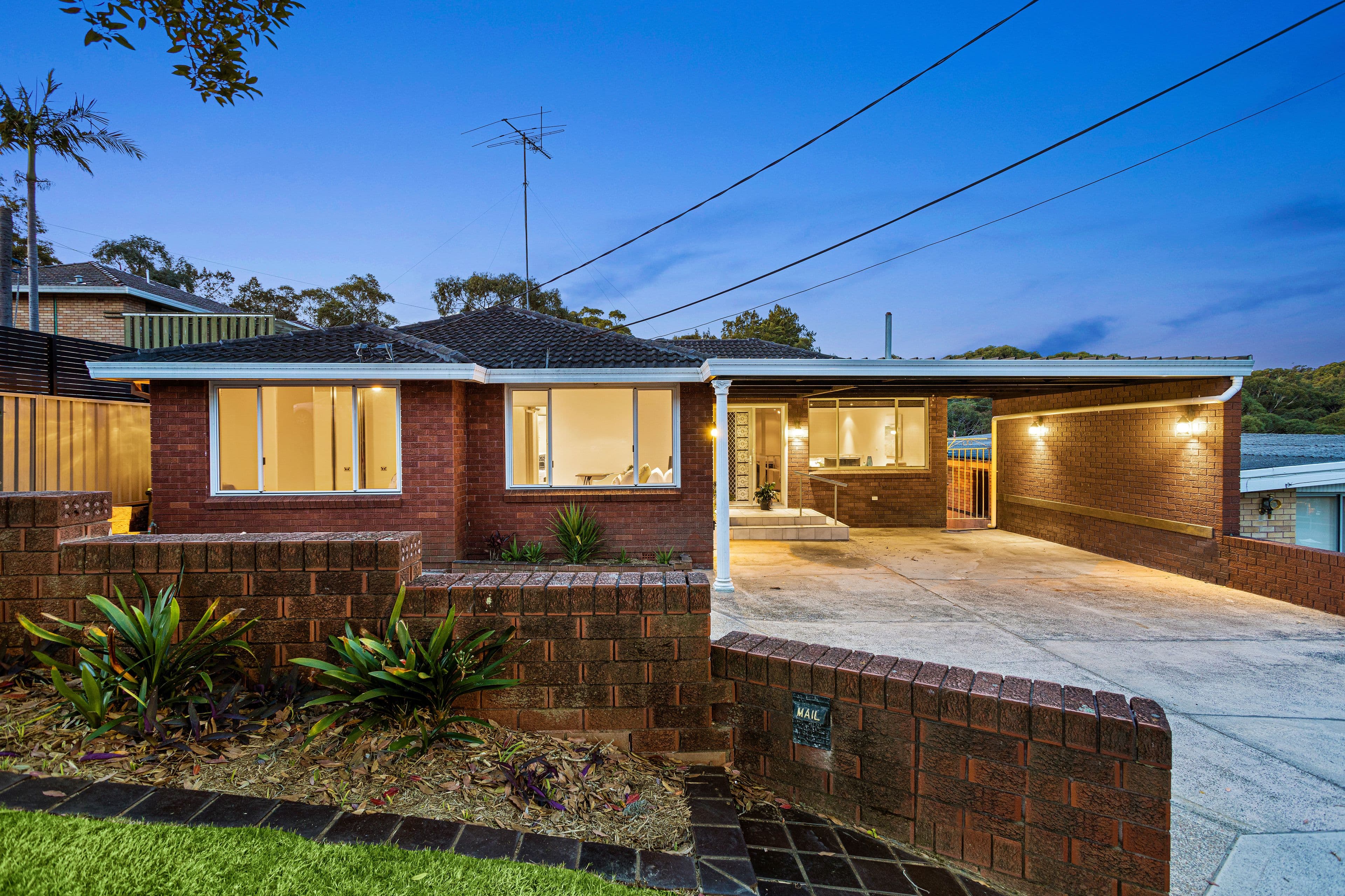 1 Loville Avenue, Peakhurst Heights NSW 2210, Peakhurst Heights - Thumbnail 2