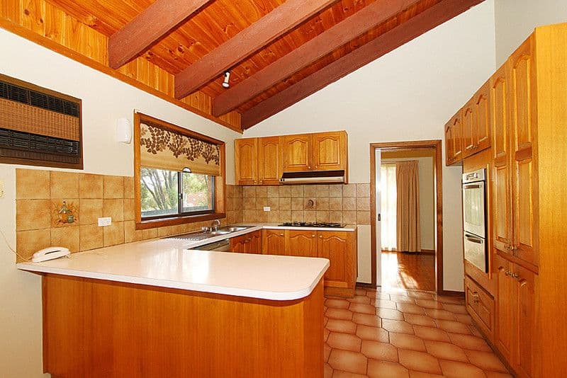 1 White Court, MILL PARK VIC 3082, Mill Park - Thumbnail 2