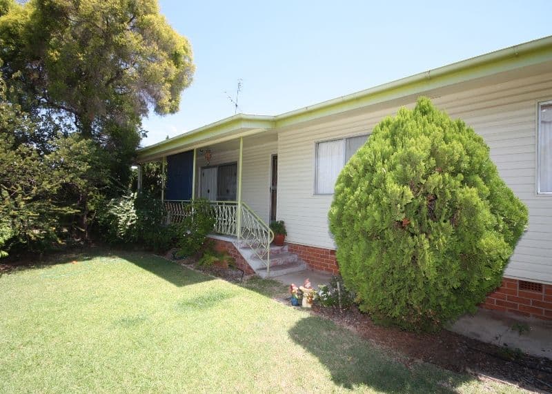 28 Cooper Street, BILOELA QLD 4715, Biloela - Thumbnail 2