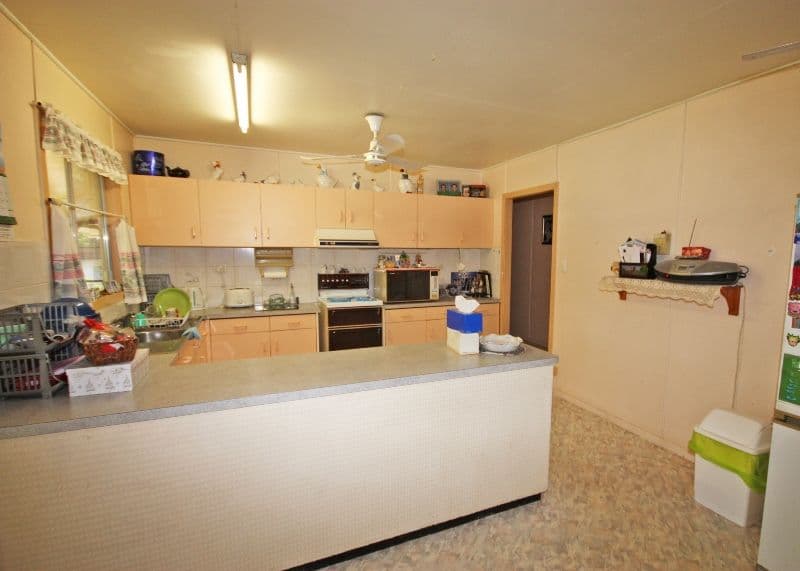 28 Cooper Street, BILOELA QLD 4715, Biloela - Thumbnail 5