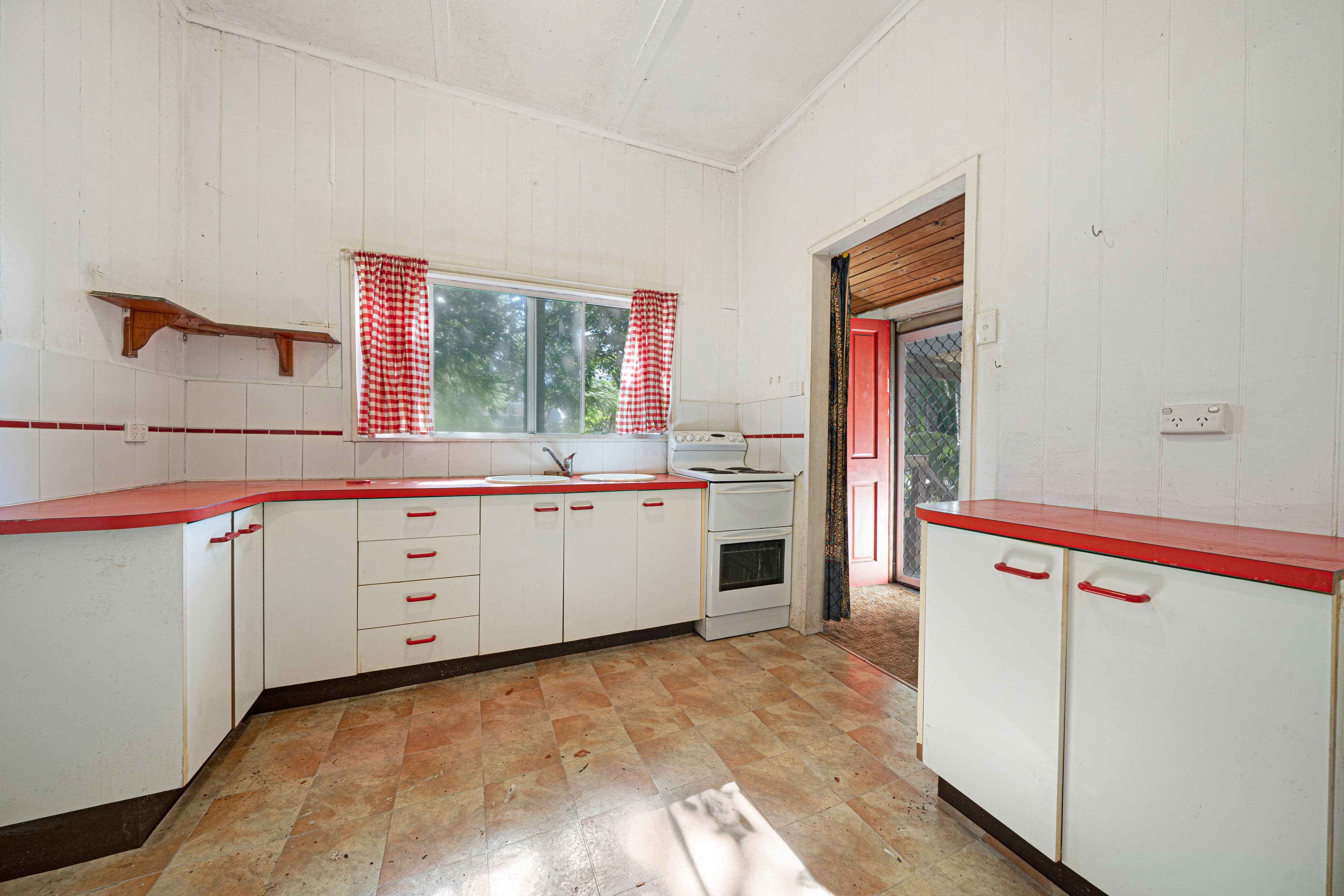 23 Mullen Street, Woodridge QLD 4114, Woodridge - Thumbnail 2