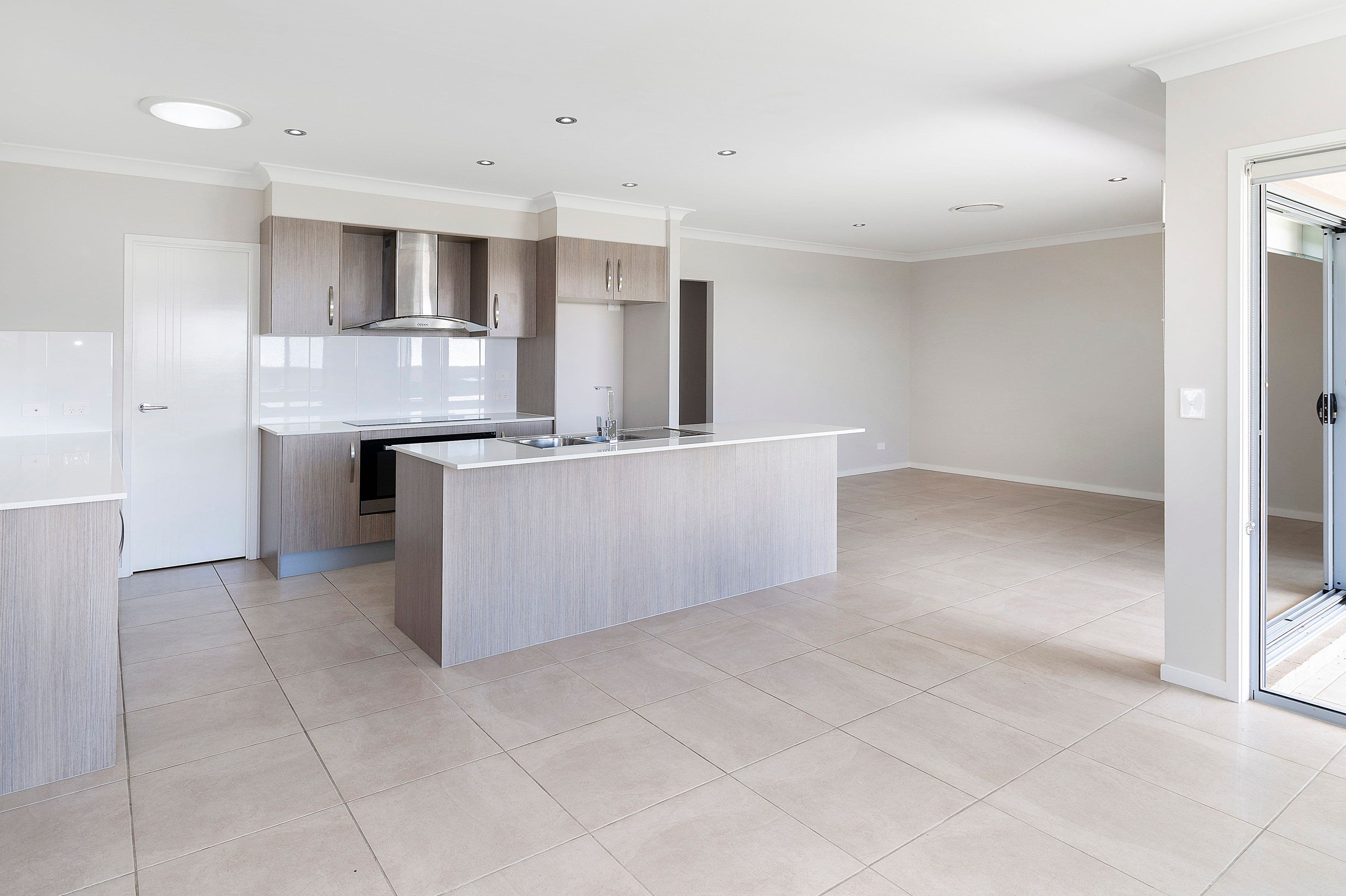 9 Carpenters Drive, Coomera QLD 4209, Coomera - Thumbnail 6
