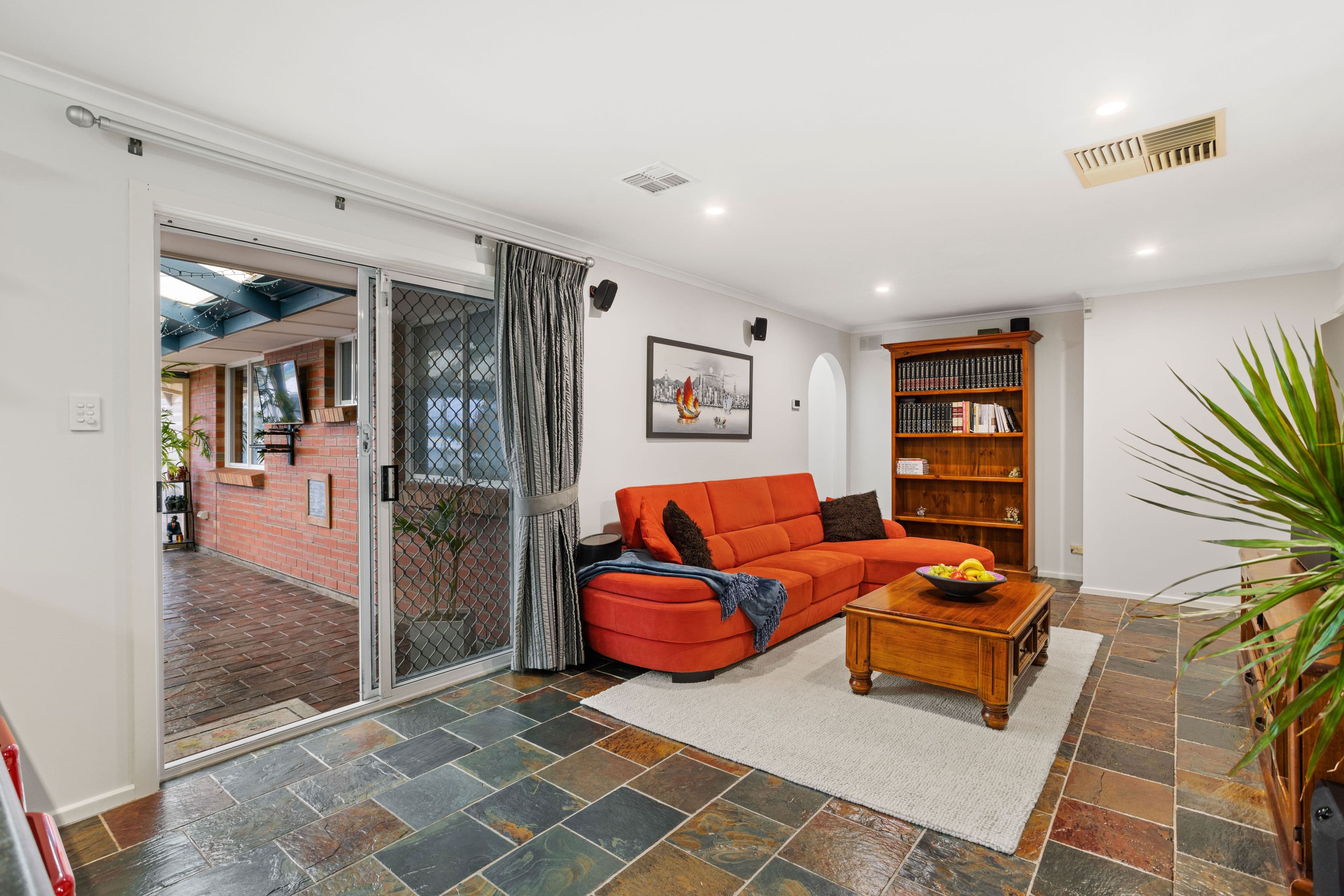 4 Jupiter Street, Hallett Cove SA 5158, Hallett Cove - Thumbnail 8