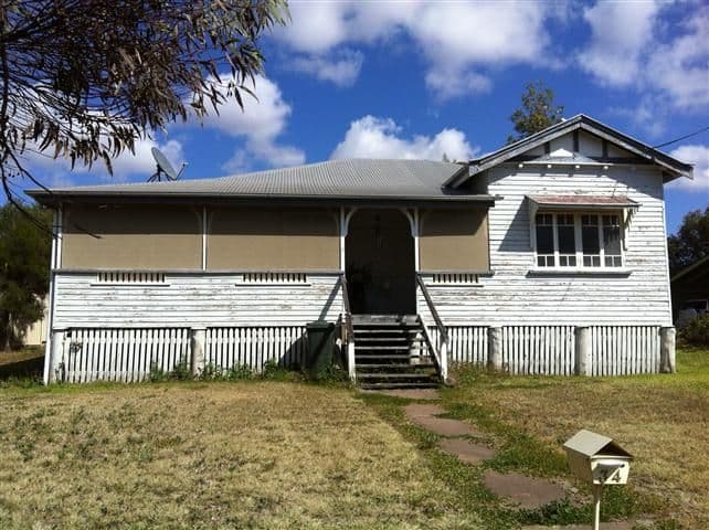 34 Northern Road, ROMA QLD 4455, Roma - Image 1