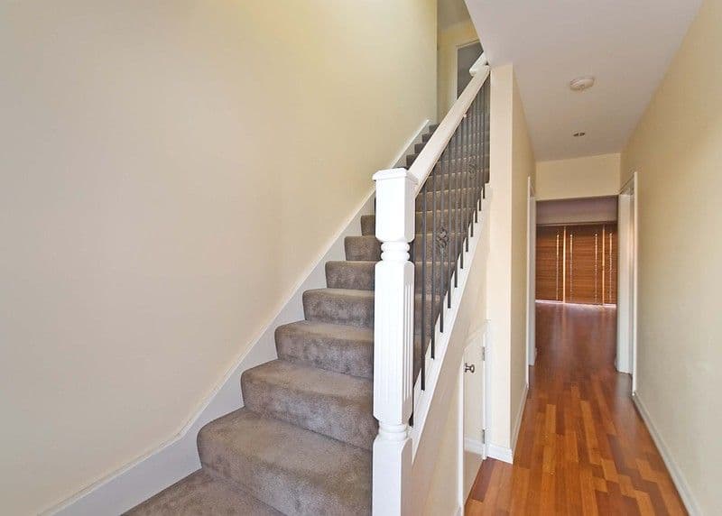 8 Windermere Crescent, GLADSTONE PARK VIC 3043, Gladstone Park - Thumbnail 2