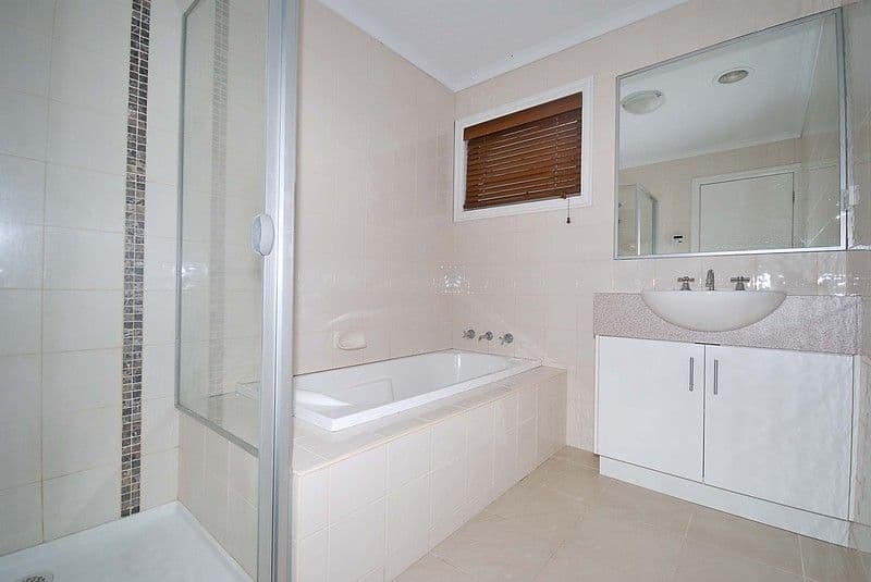8 Windermere Crescent, GLADSTONE PARK VIC 3043, Gladstone Park - Thumbnail 7