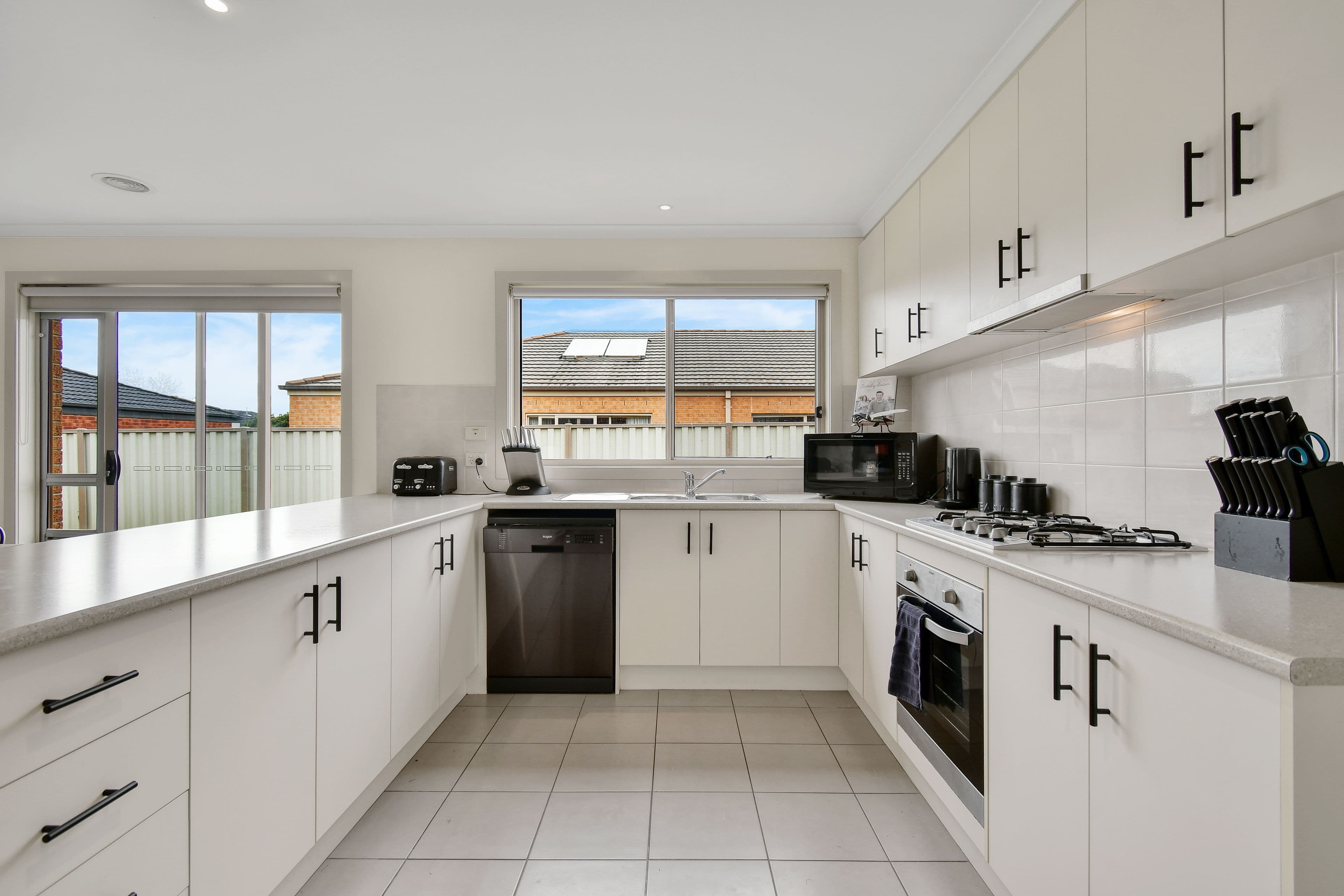 3 Victory Drive, Pakenham VIC 3810, Pakenham - Thumbnail 3
