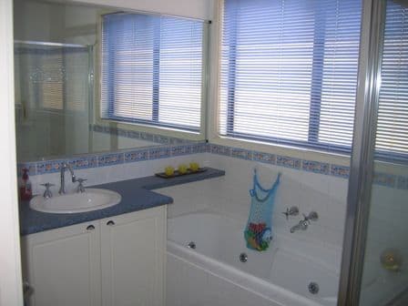 12 Elizabeth Street, WAHGUNYAH VIC 3687, Wahgunyah - Thumbnail 8