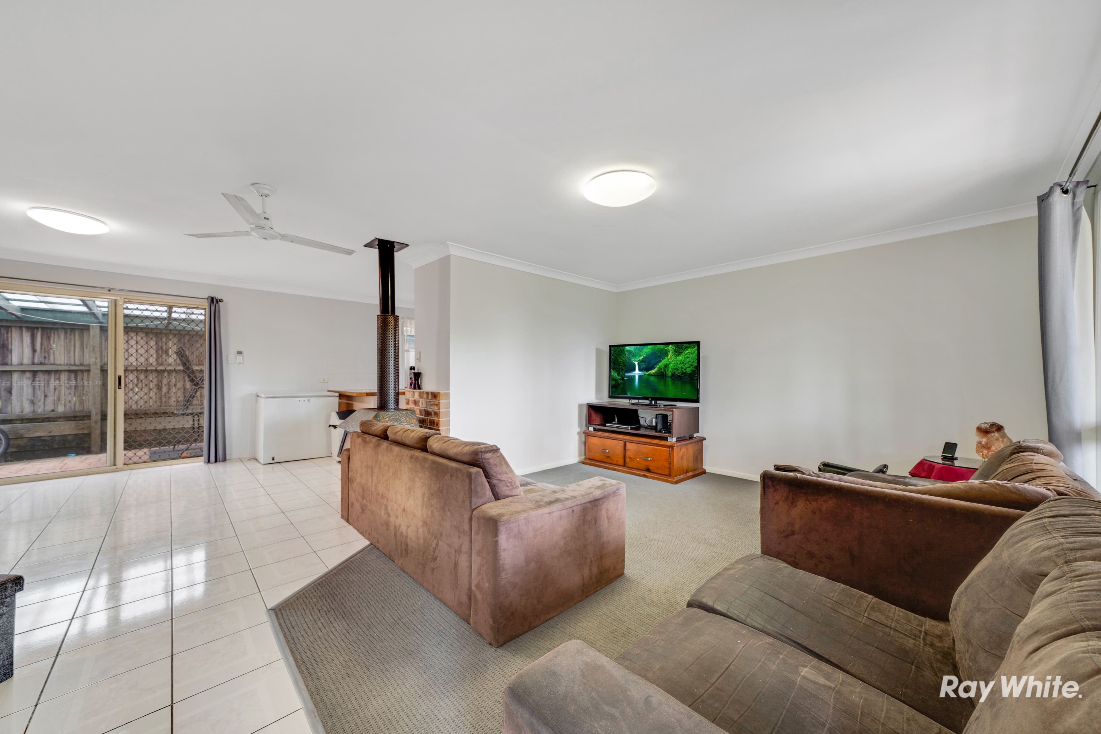 15 Greygum Court, Regents Park QLD 4118, Regents Park - Thumbnail 2