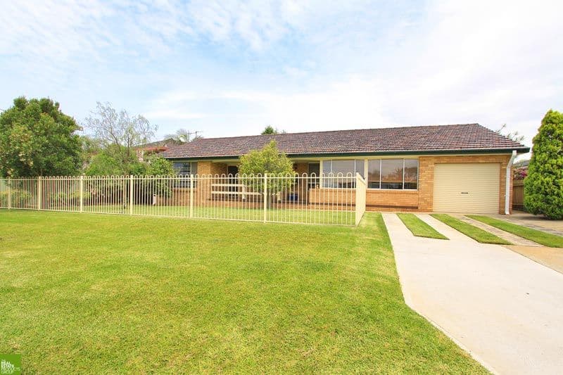 24 Bass Street, BARRACK HEIGHTS NSW 2528, Barrack Heights - Image 1