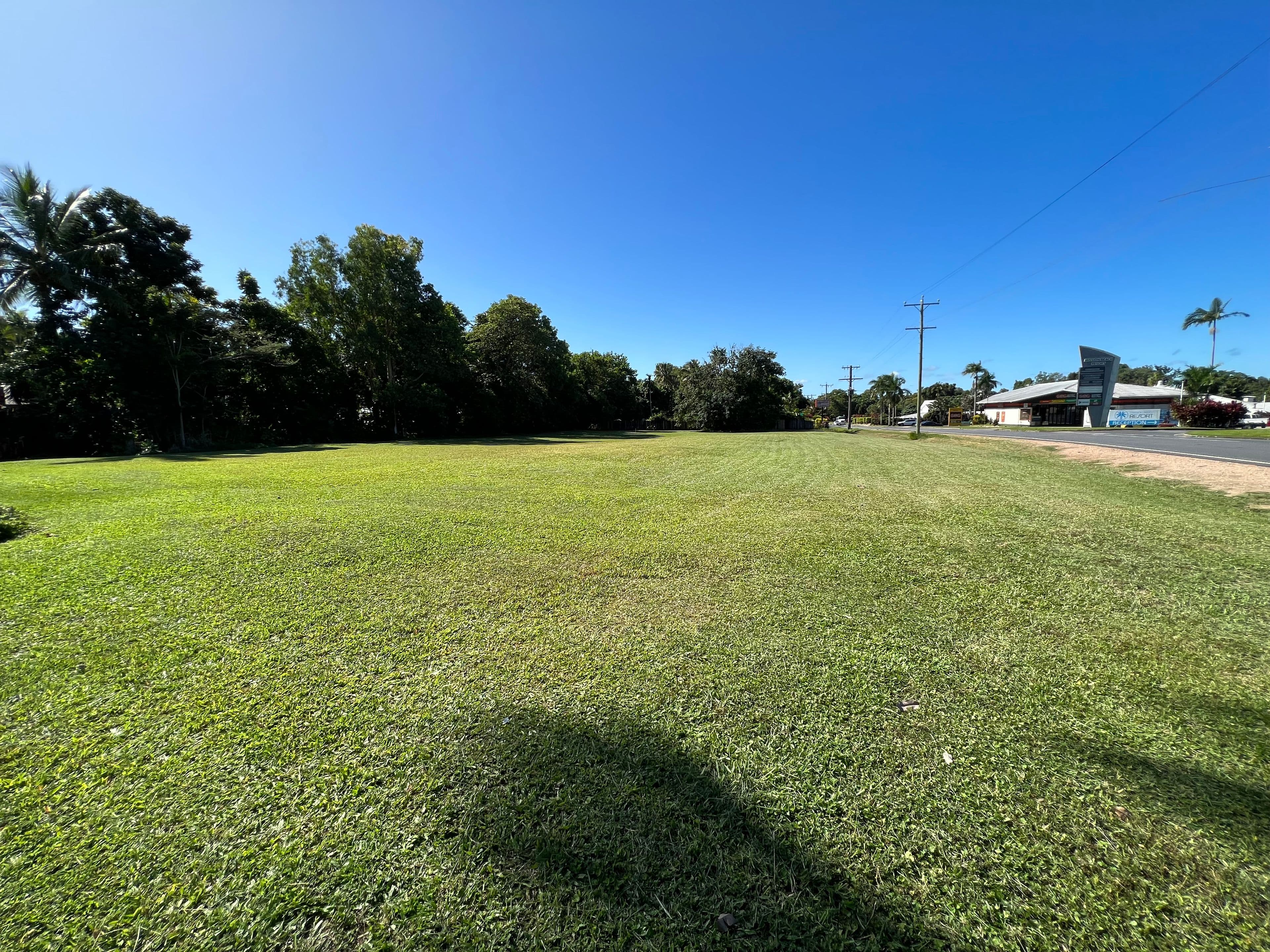 32 Wongaling Beach Road, Wongaling Beach QLD 4852, Wongaling Beach - Thumbnail 3