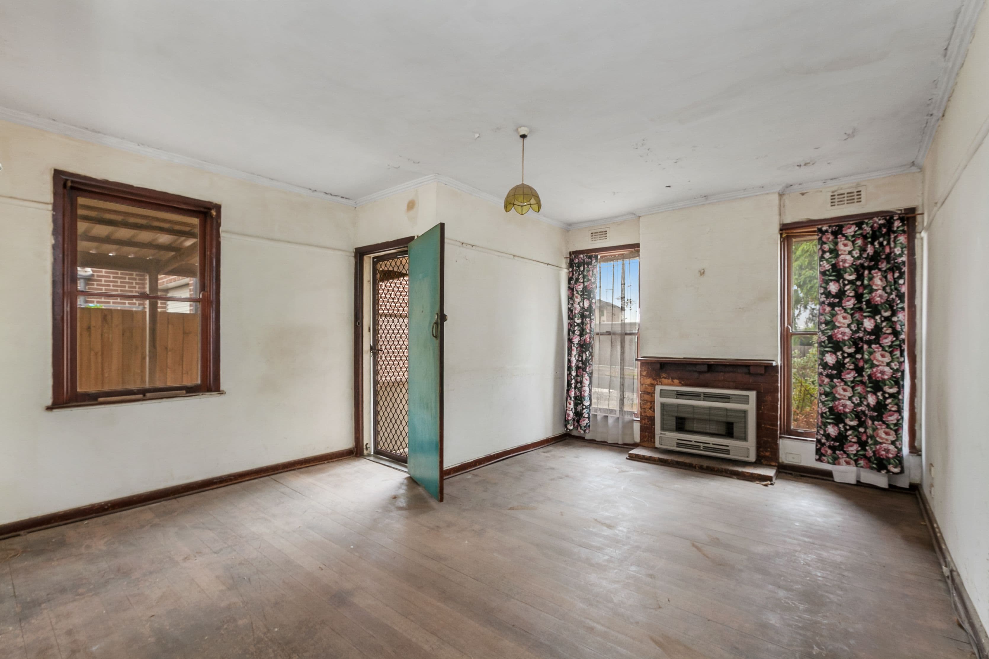 2 Kyneton Avenue, Reservoir VIC 3073, Reservoir - Thumbnail 5