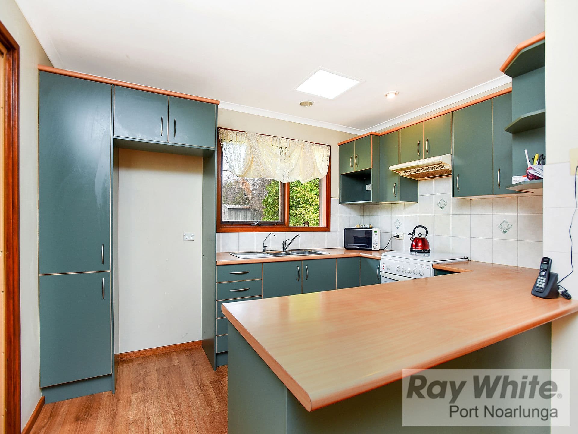 15 Karingal Way, Morphett Vale SA 5162, Morphett Vale - Thumbnail 3