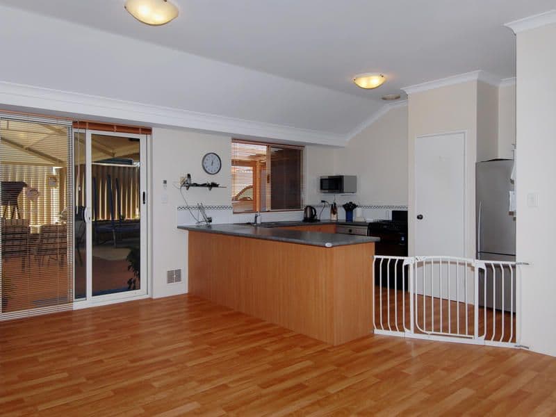 7/60-62 Esplanade, Surfers Paradise, QLD, 4217, Surfers Paradise - Thumbnail 3