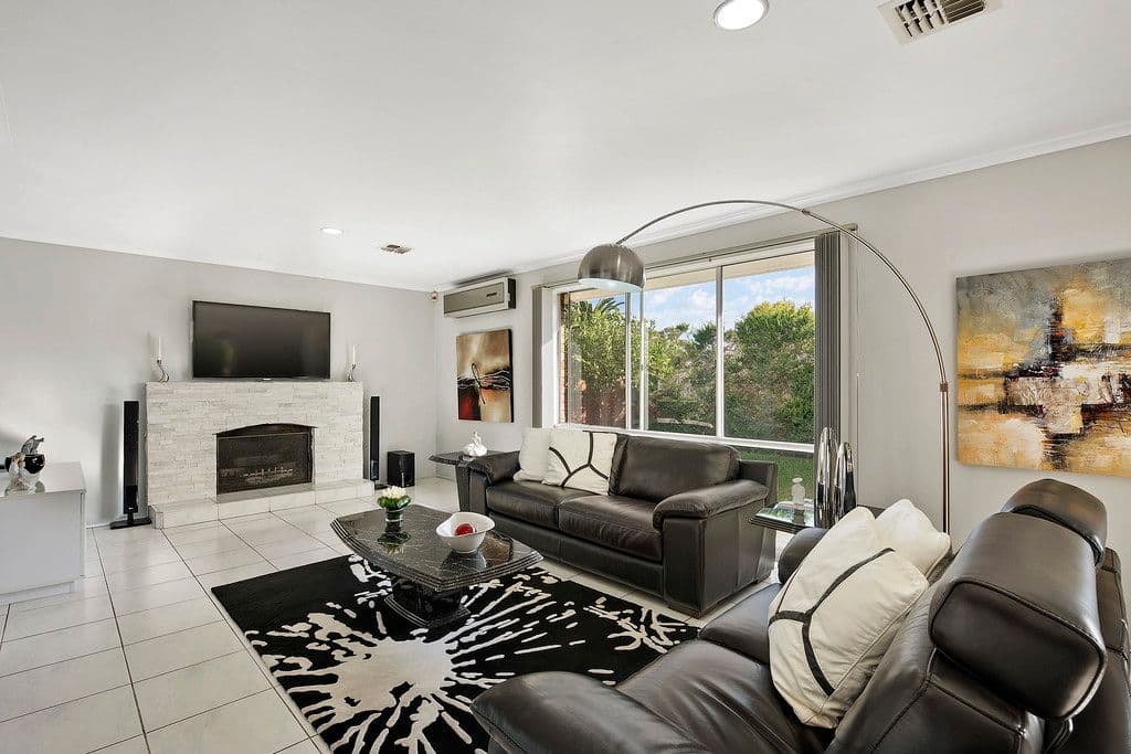 2 Wheatland Crescent, Dingley Village VIC 3172, Dingley Village - Thumbnail 2