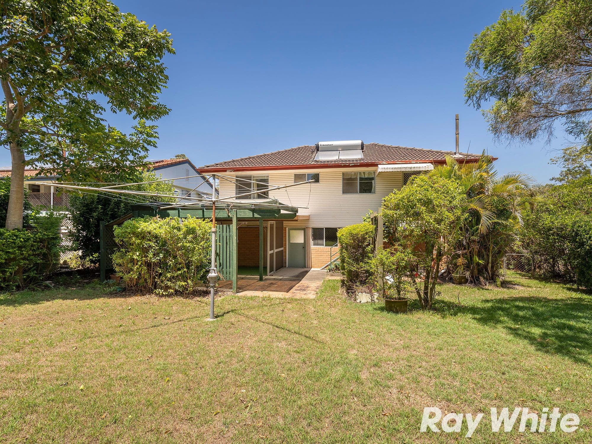 4 Lauren Street, Geebung QLD 4034, Geebung - Thumbnail 2