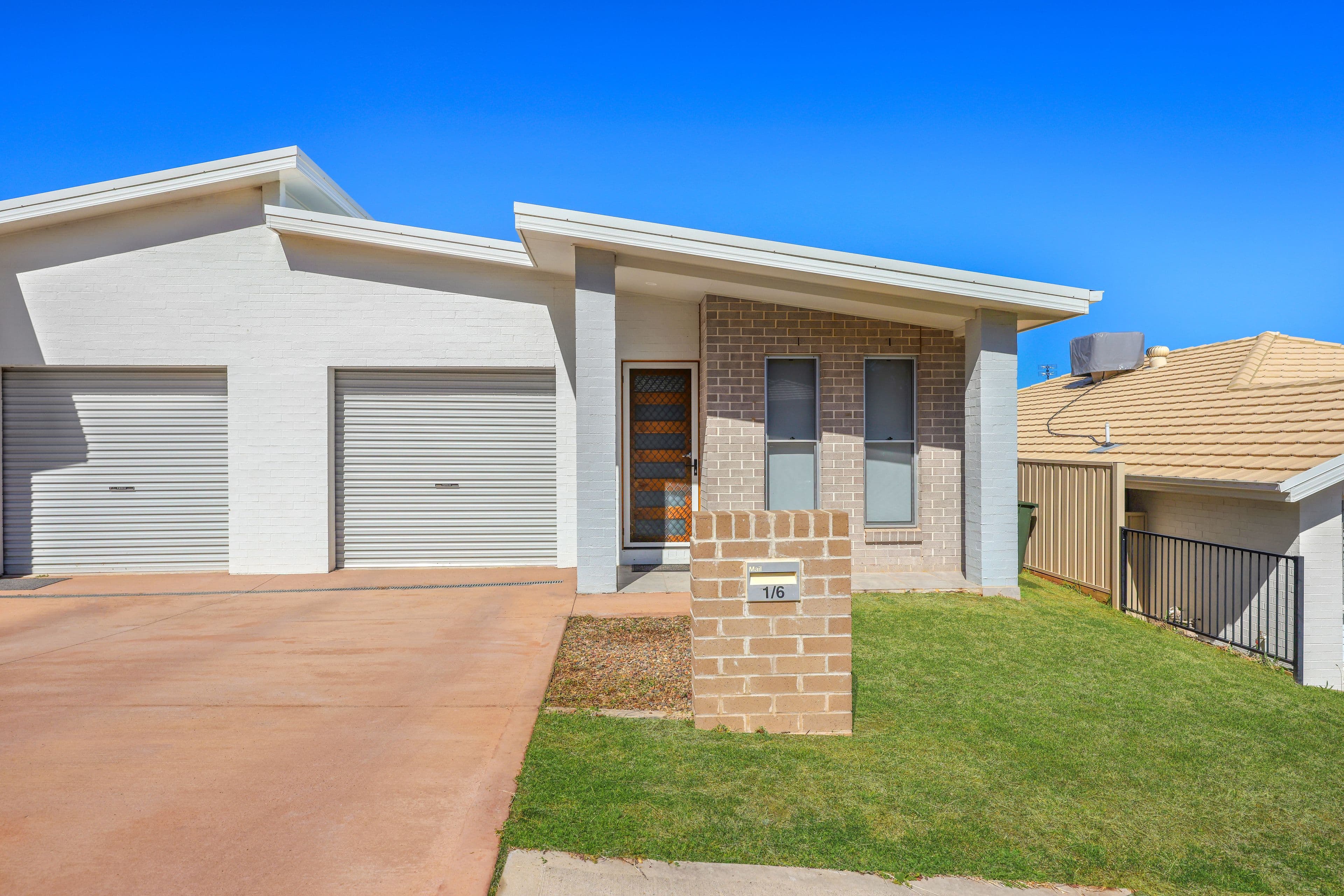 1/6 Scarborough Close, Tamworth NSW 2340, Tamworth - Image 1