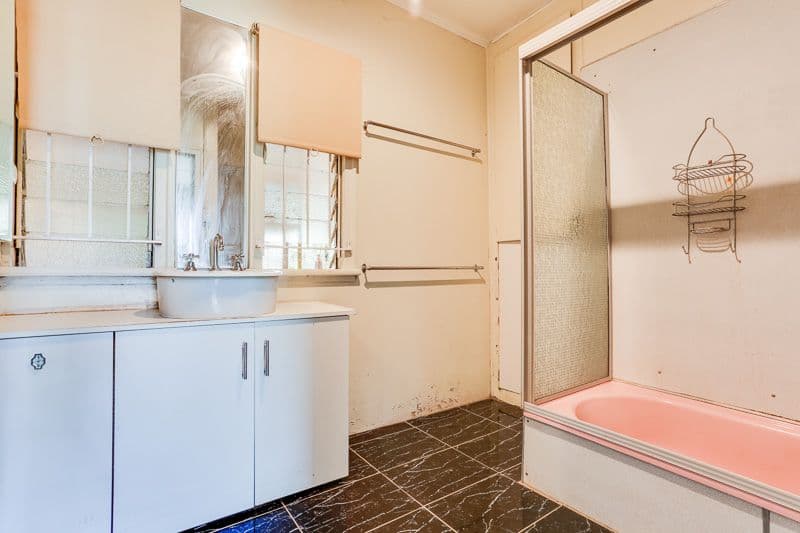 13 Reddy Street, One Mile QLD 4305, One Mile - Thumbnail 8