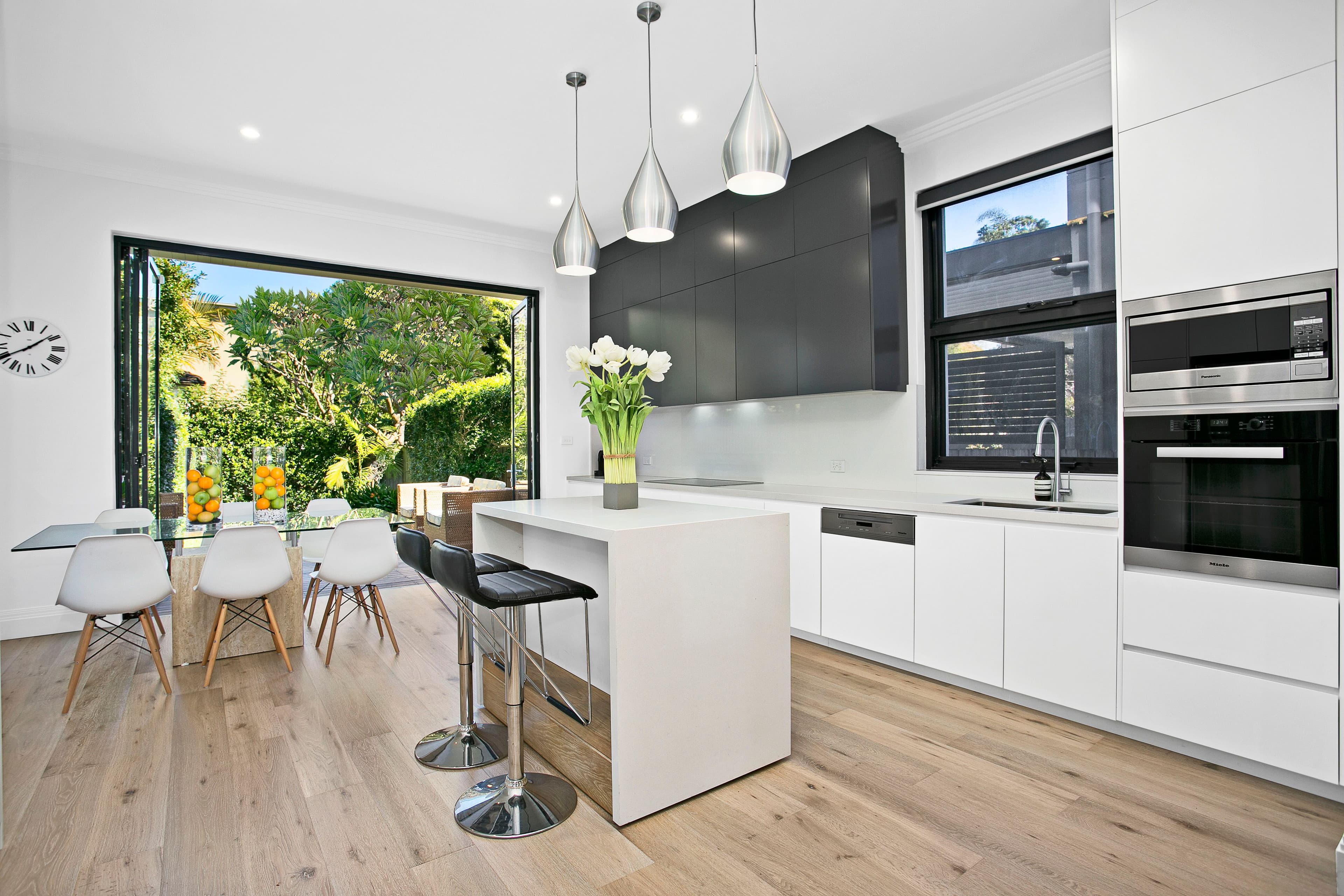 11 Roe Street, North Bondi - Image 1
