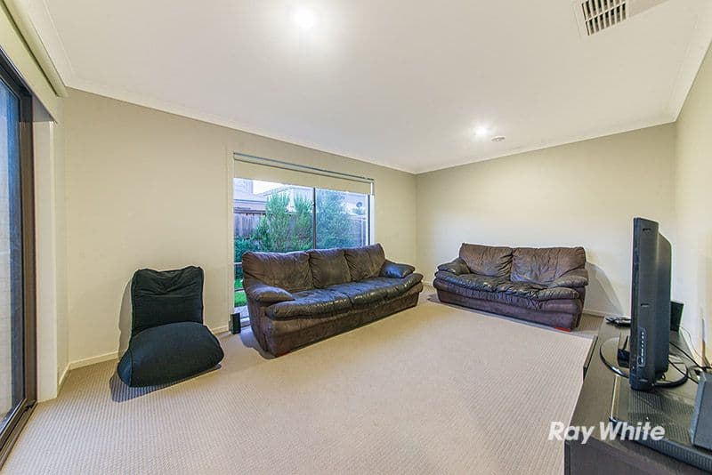 15 Canopy Grove, Cranbourne East VIC 3977, Cranbourne East - Thumbnail 6