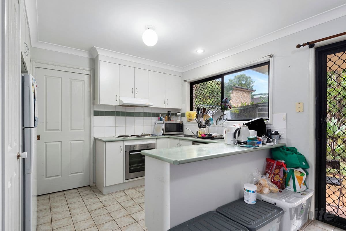 2/108 Mills Street, Altona North - Thumbnail 4