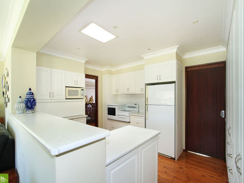 32 Gerard Avenue, FARMBOROUGH HEIGHTS NSW 2526, Farmborough Heights - Thumbnail 4