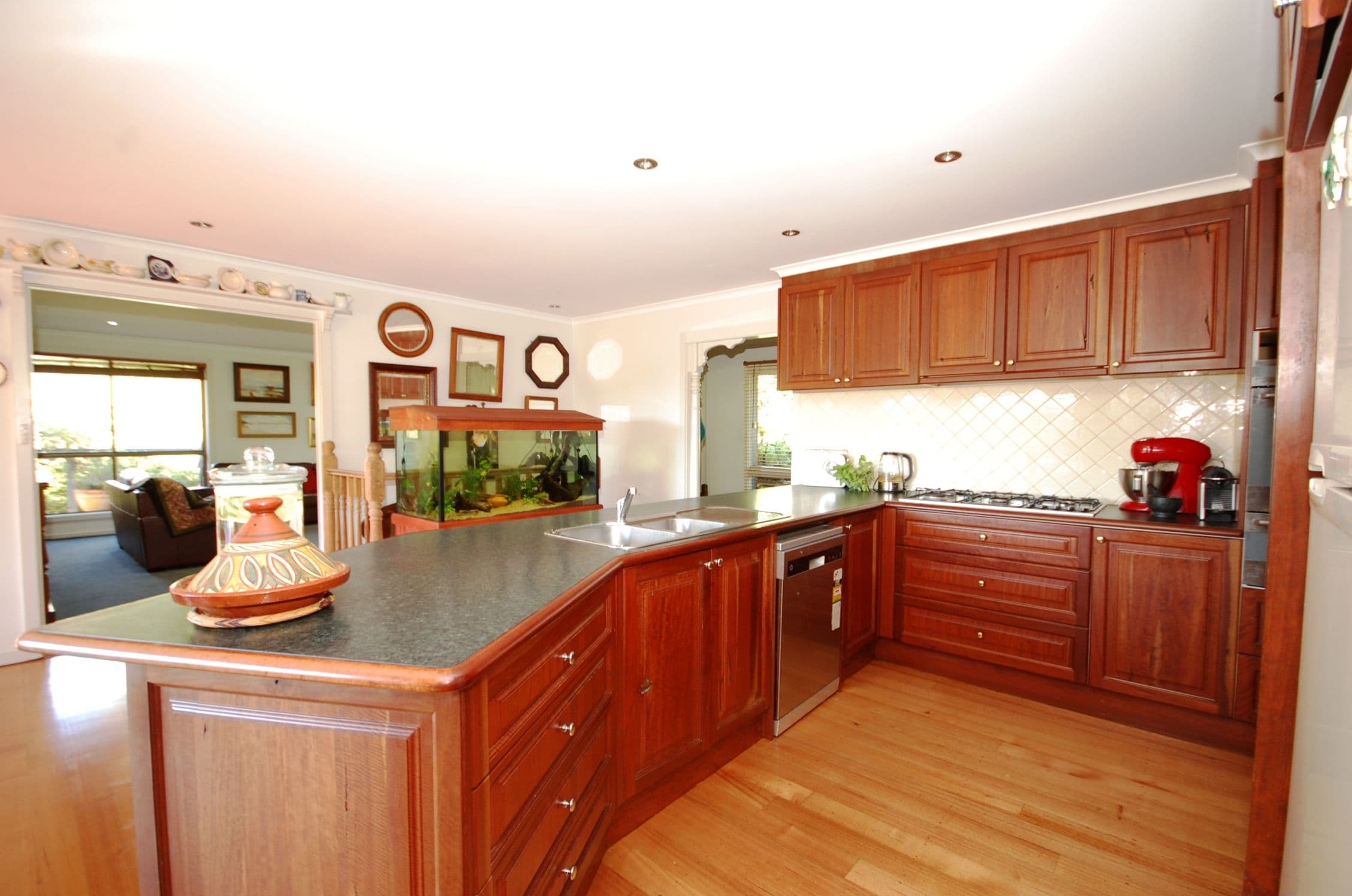 2 Charteris Road, Wandin East VIC 3139, Wandin East - Thumbnail 4