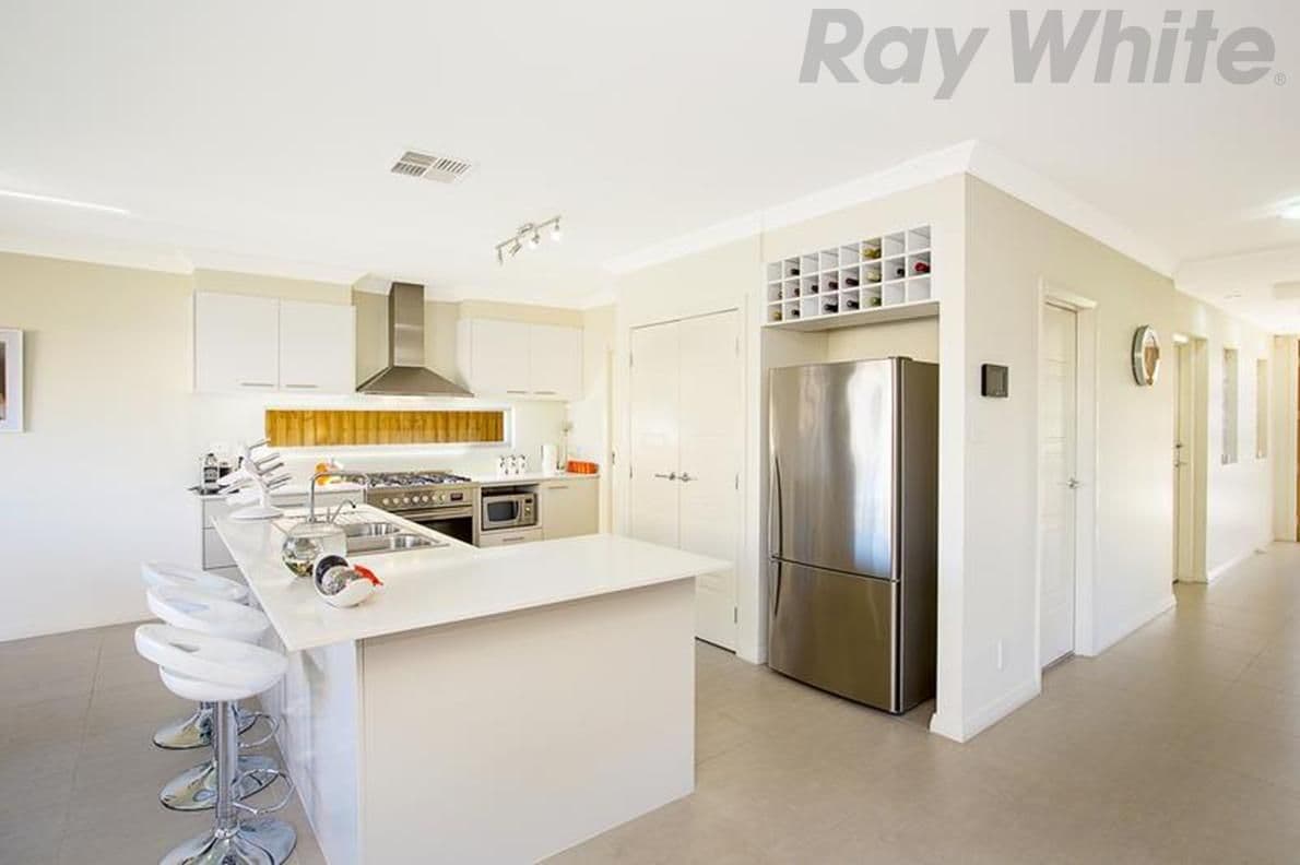 68 Moondarra Drive, WEST HOXTON NSW 2171, West Hoxton - Thumbnail 6