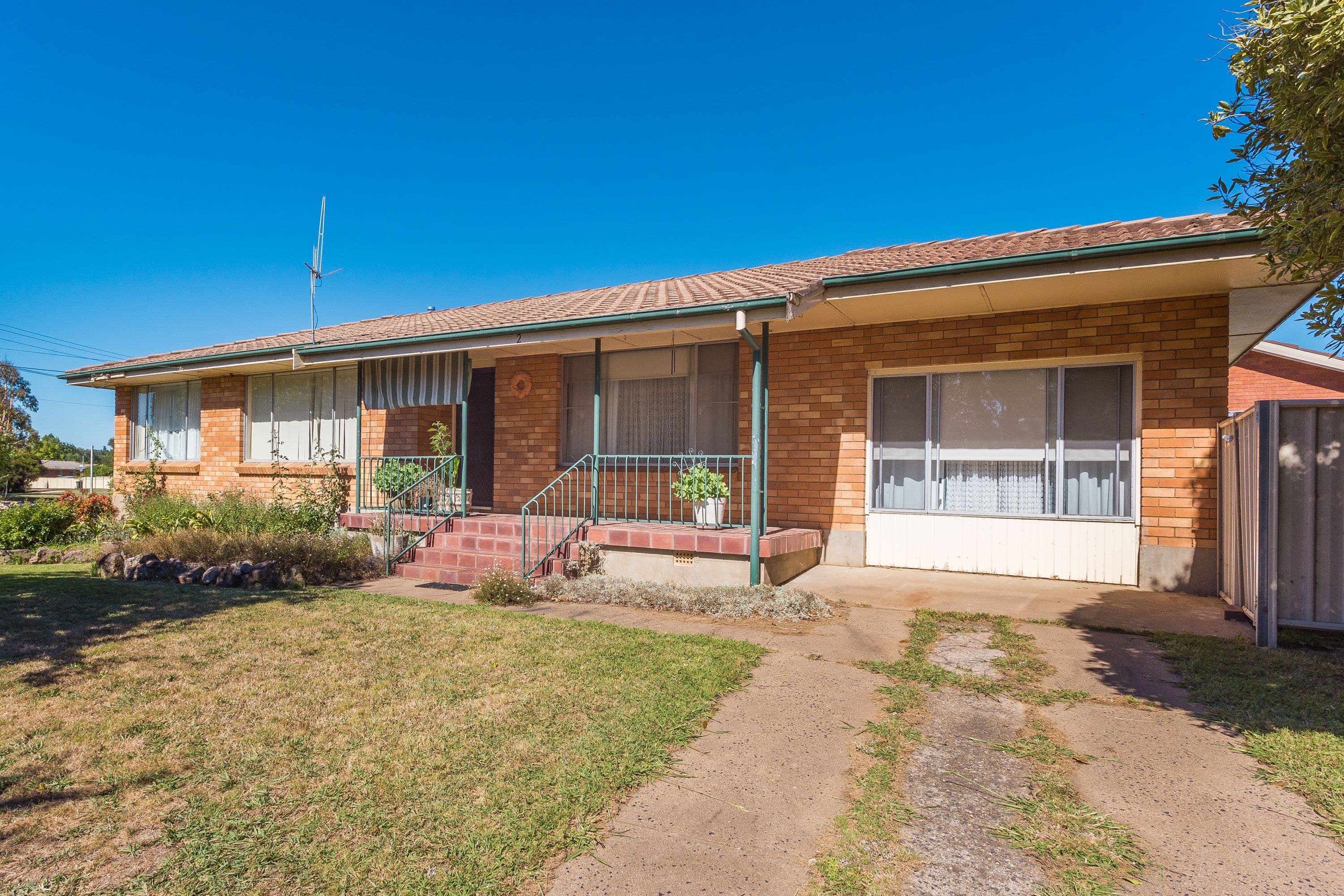 2 Caleula Crescent, Orange - Image 1