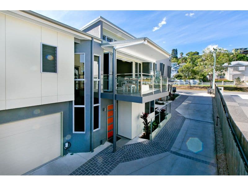 20 Barton Parade, BALMORAL QLD 4171, Balmoral - Image 1