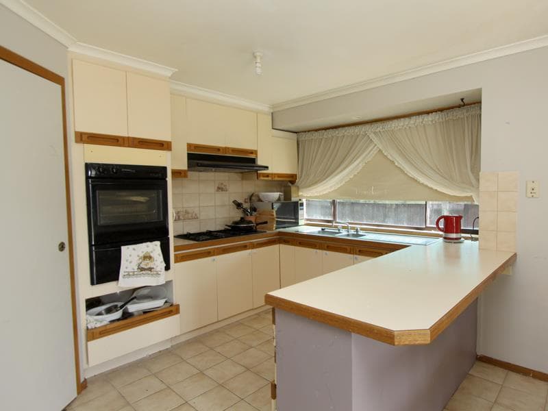 6/115 Campbell Street, Werribee - Thumbnail 2