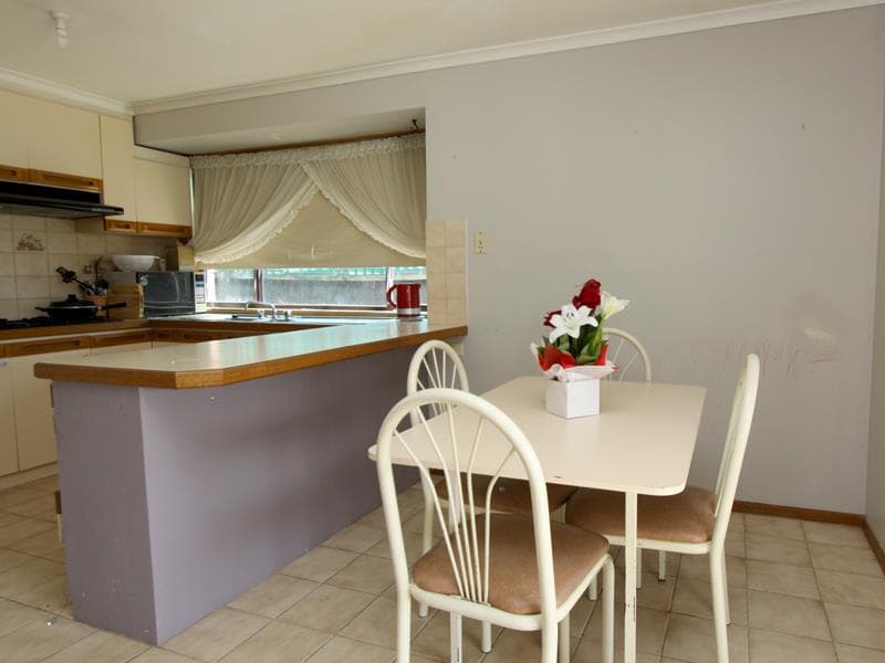 6/115 Campbell Street, Werribee - Thumbnail 3