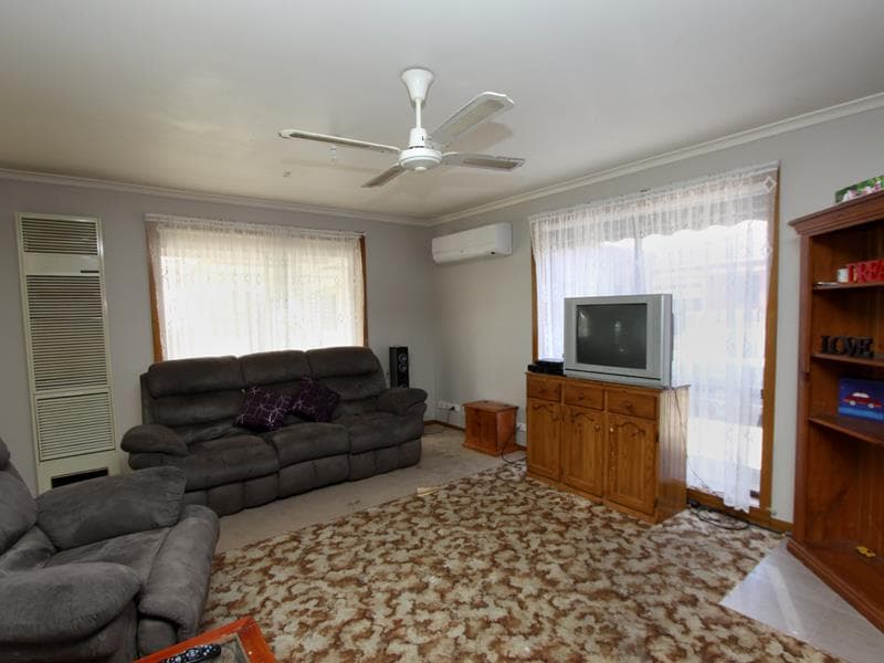 6/115 Campbell Street, Werribee - Thumbnail 4