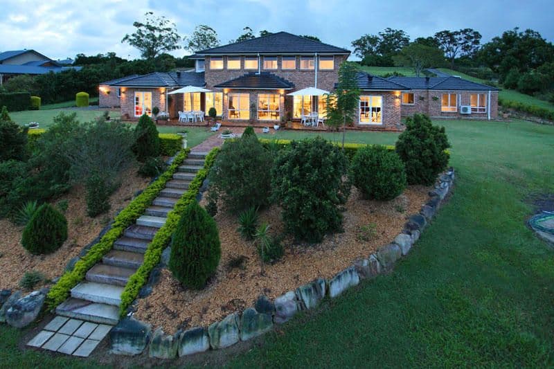 25 Neville Road, BRIDGEMAN DOWNS QLD 4035, Bridgeman Downs - Image 1