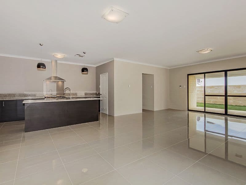 37 Buckingham Drive, PORT BOUVARD, WANNANUP WA 6210, Wannanup - Thumbnail 3