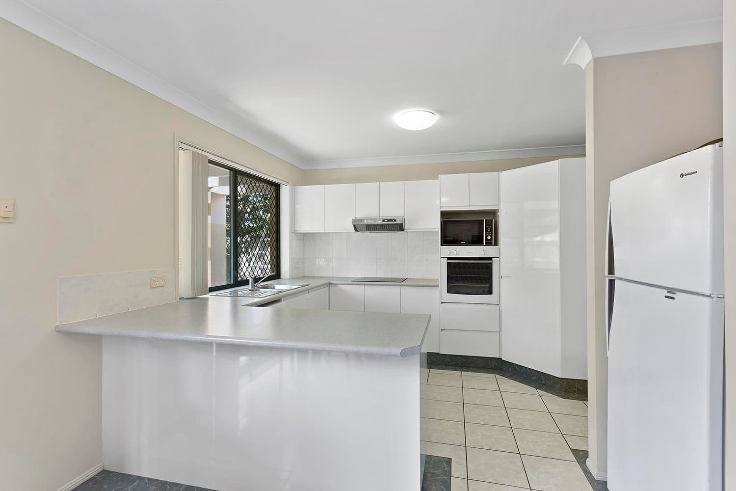 10 Encore Crescent, Ashmore QLD 4214, Ashmore - Thumbnail 4