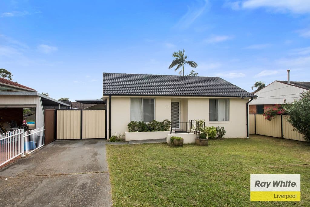 21 Gibson Avenue, Casula - Image 1