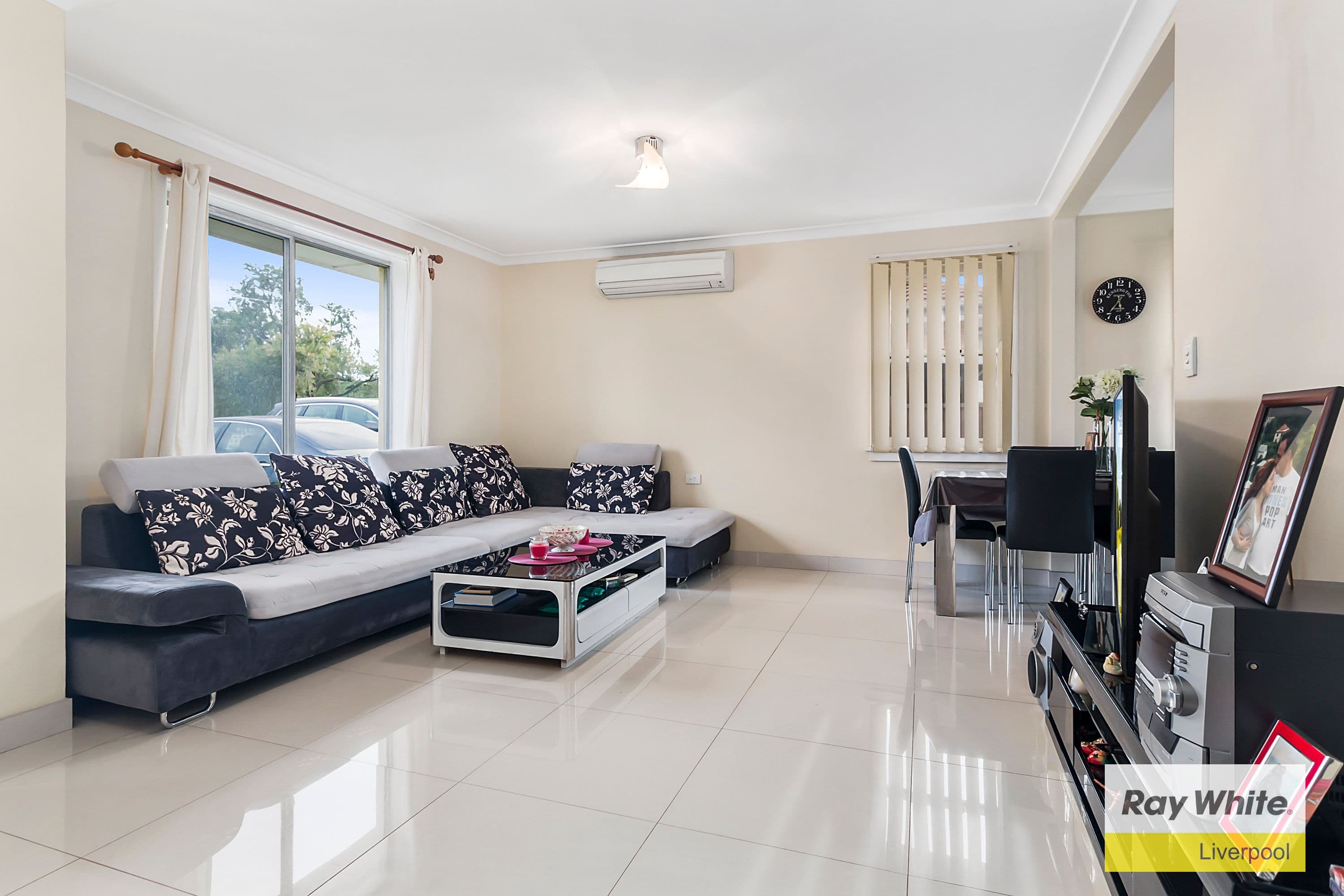 21 Gibson Avenue, Casula - Thumbnail 3