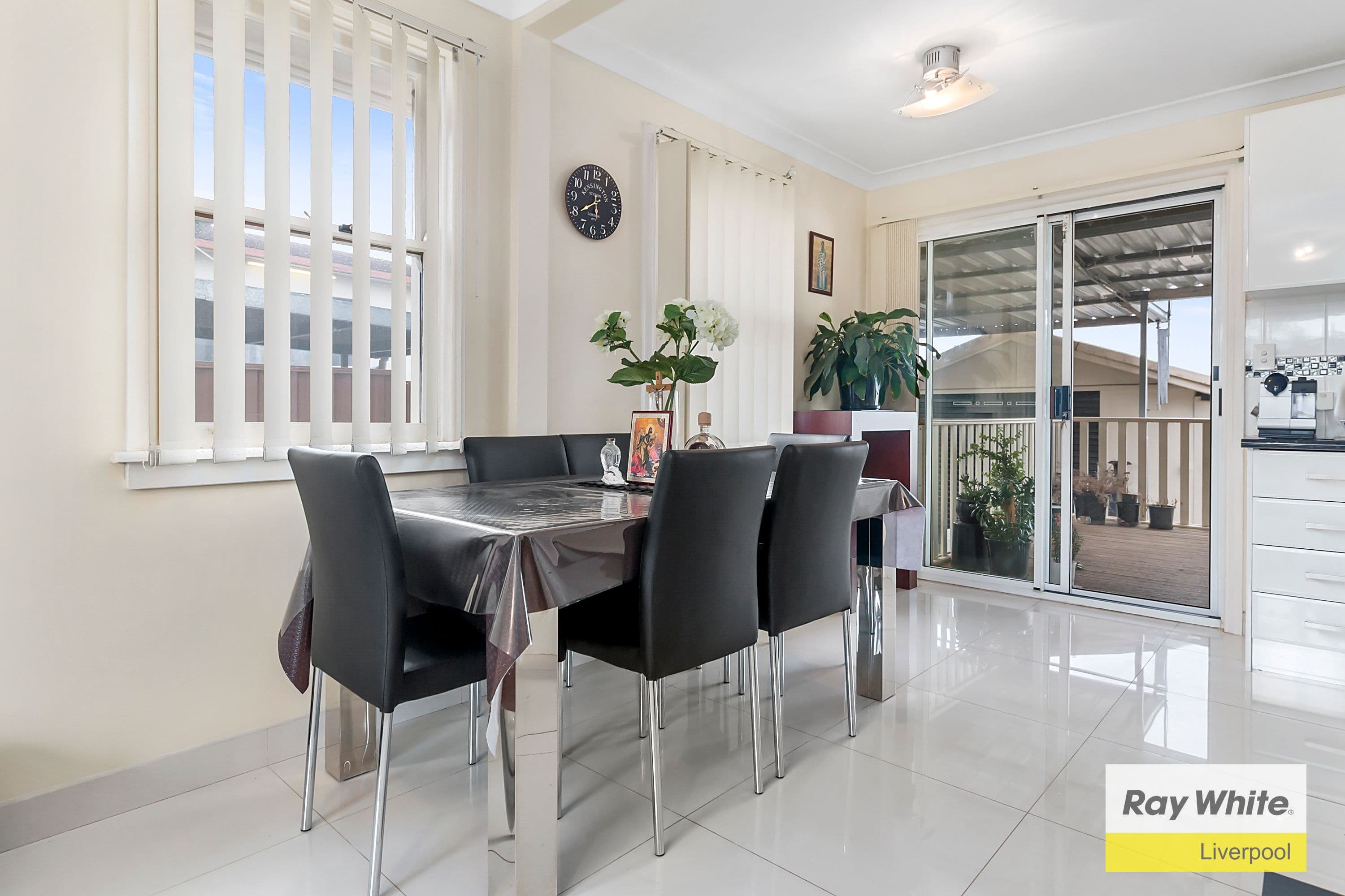 21 Gibson Avenue, Casula - Thumbnail 4
