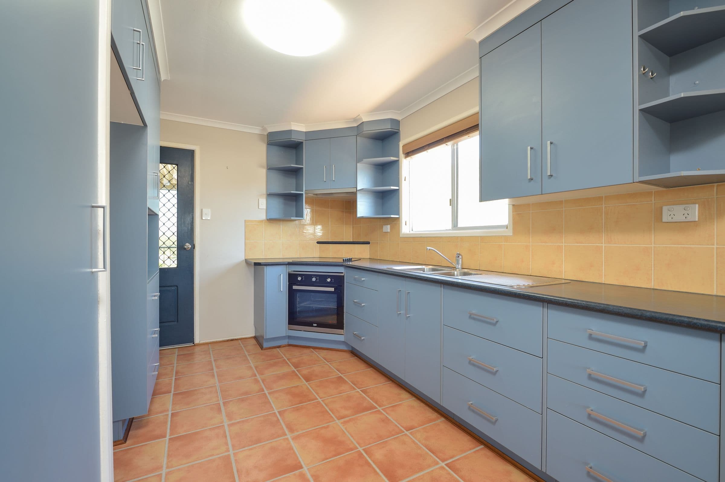 4 Pandanus Avenue, Kin Kora QLD 4680, Kin Kora - Thumbnail 3