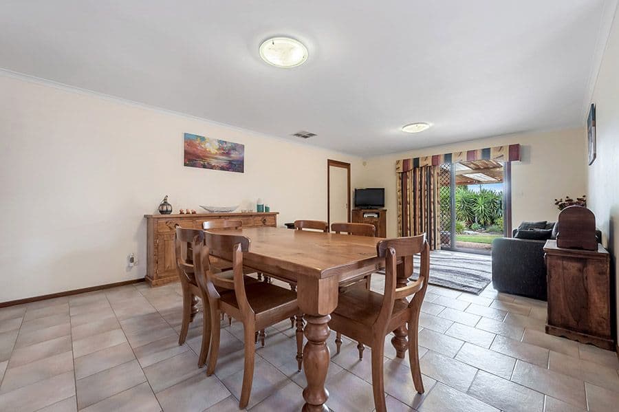 25 Alma Street, Craigieburn VIC 3064, Craigieburn - Thumbnail 4