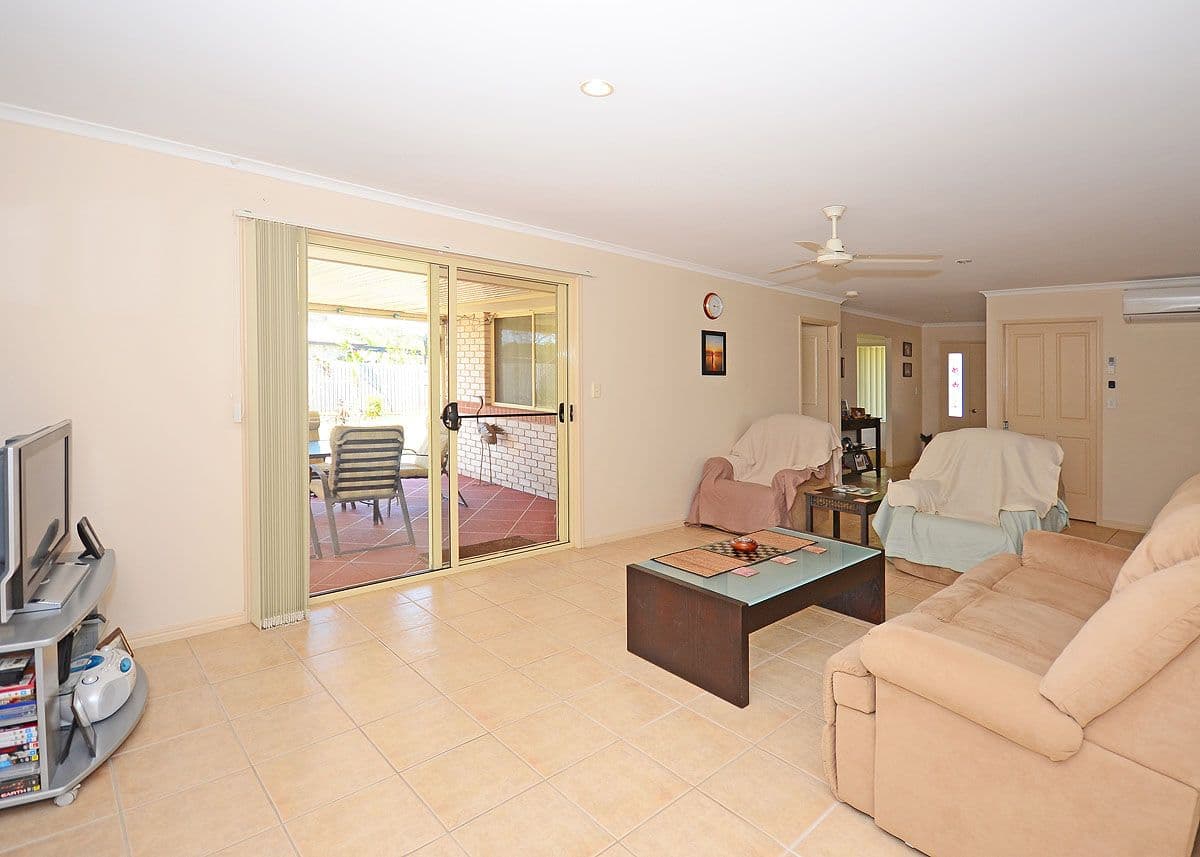 53 Rosewood Avenue, WONDUNNA QLD 4655, Wondunna - Thumbnail 2