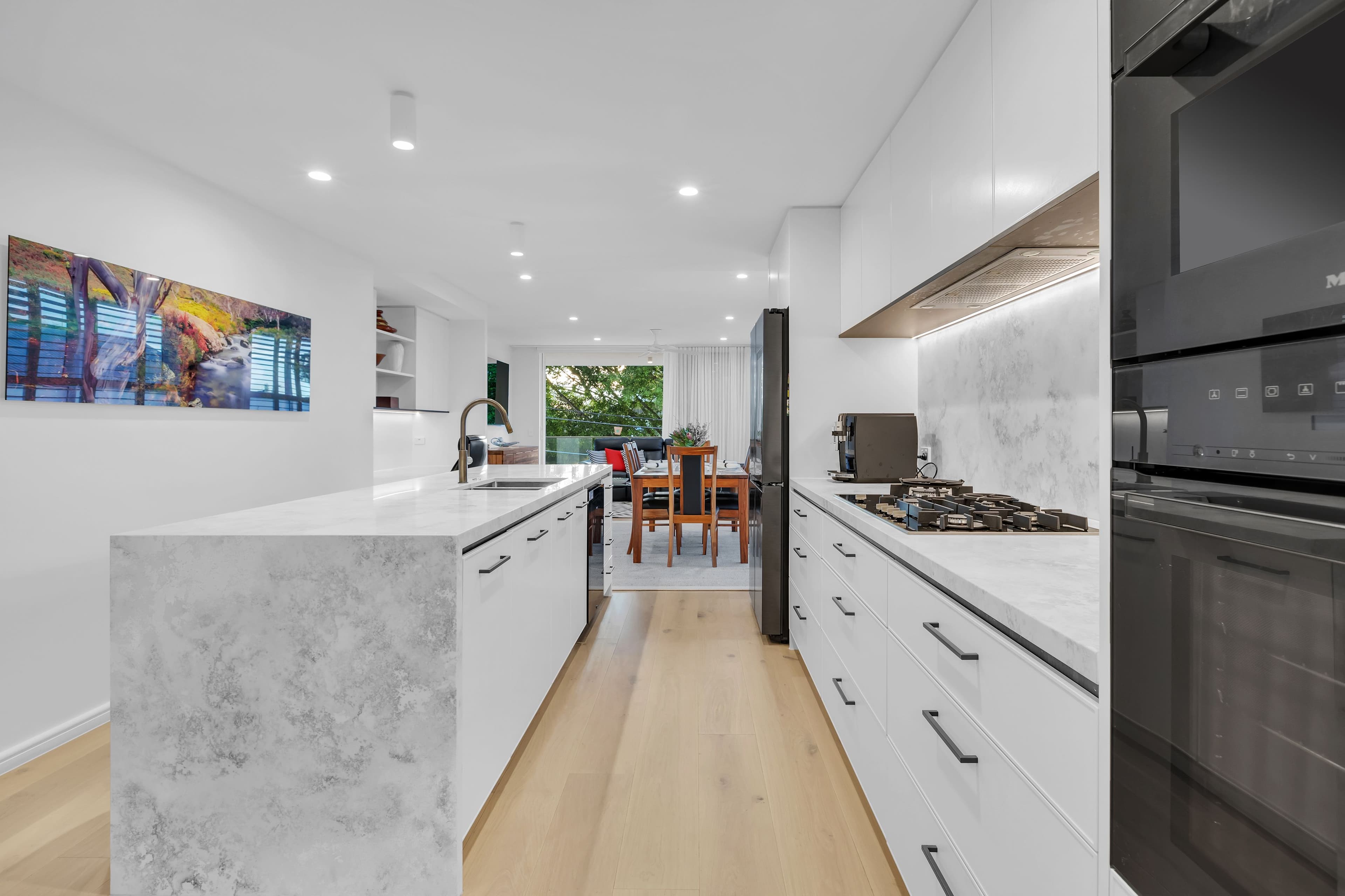 8 Carlton Street, Highgate Hill QLD 4101, Highgate Hill - Thumbnail 3