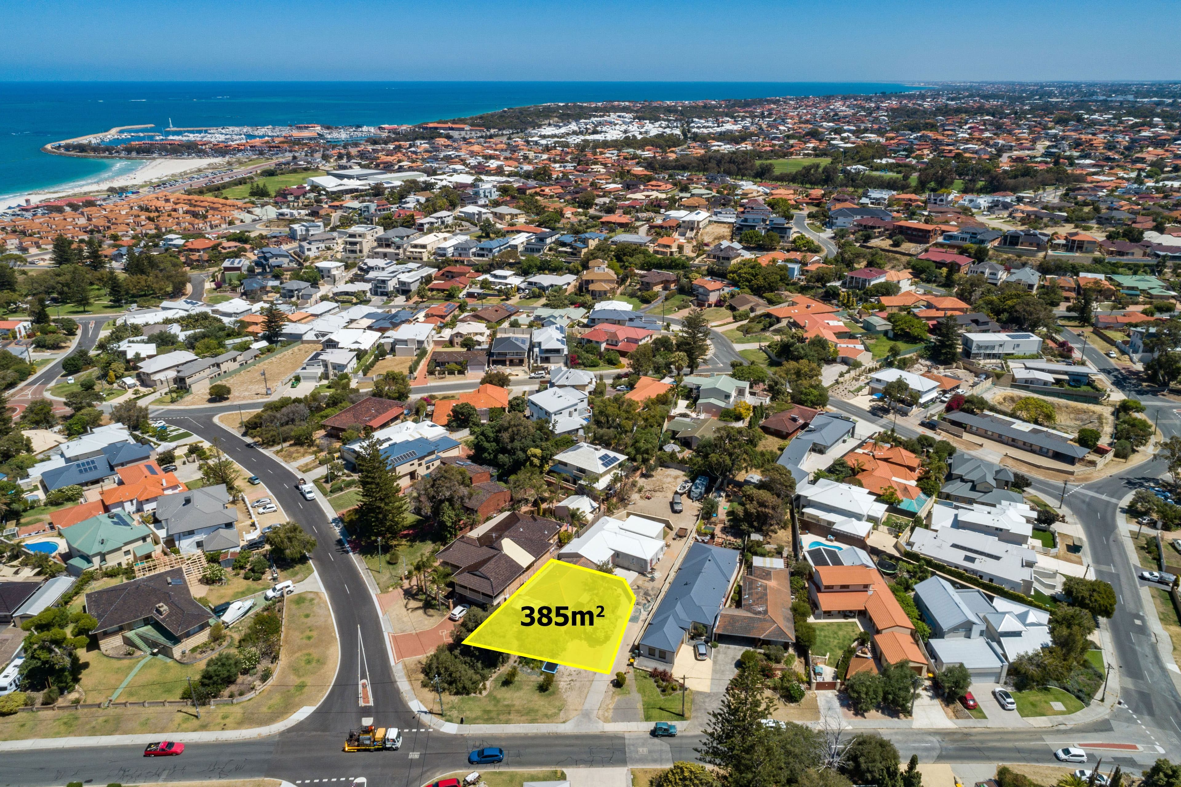 33a Raleigh Road, Sorrento WA 6020, Sorrento - Thumbnail 2
