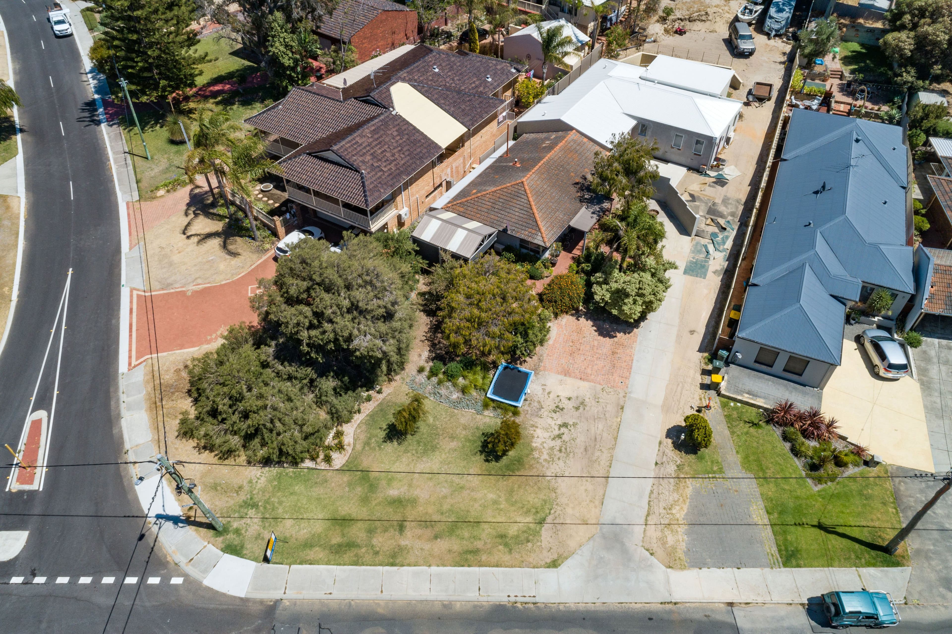 33a Raleigh Road, Sorrento WA 6020, Sorrento - Thumbnail 3