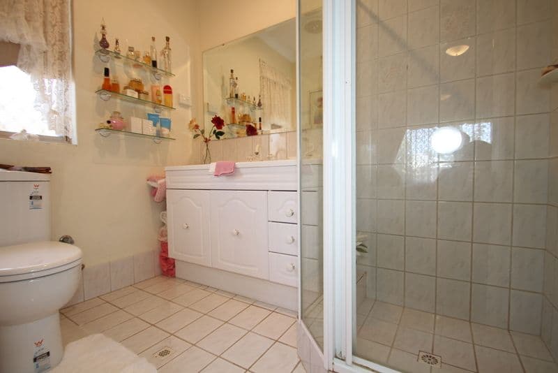 31 Roscommon Crescent, ORELIA WA 6167, Orelia - Thumbnail 6