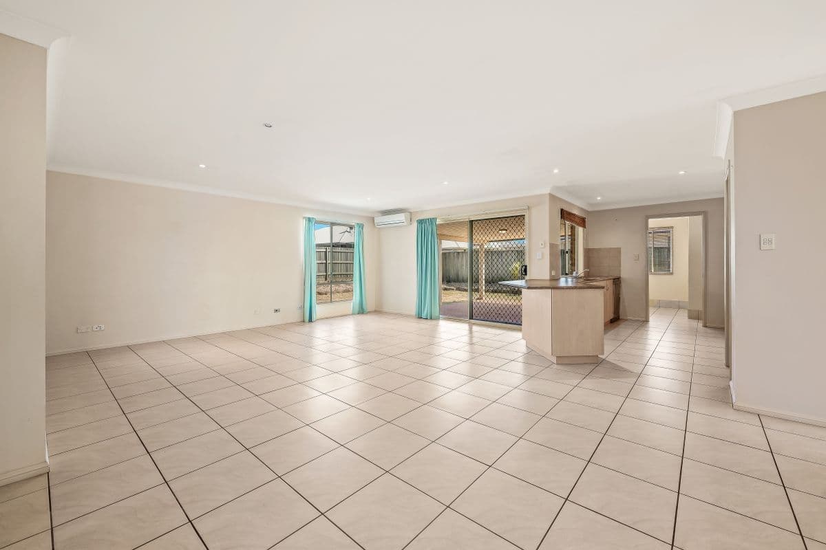 11 Macrossan Street, Cranley QLD 4350, Cranley - Thumbnail 4