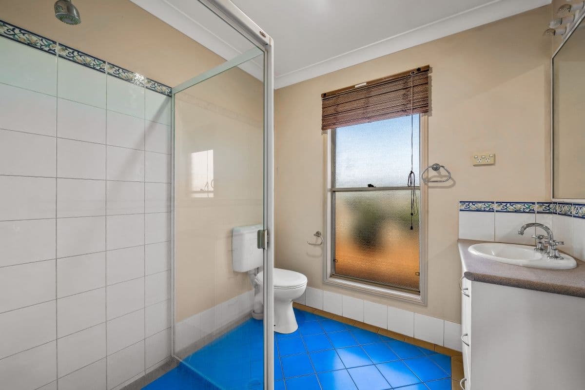 11 Macrossan Street, Cranley QLD 4350, Cranley - Thumbnail 8